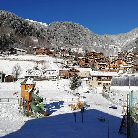 Appart De Luxe Pour 8 Pers Avec Terrasse, Piscine Et Spa, Pres Des Pistes Et Des Commerces - Fr-1-638-21 Apartment *