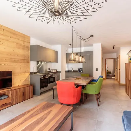 Appart De Luxe Pour 8 Pers Avec Terrasse, Piscine Et Spa, Pres Des Pistes Et Des Commerces - Fr-1-638-21 Apartment La Plagne
